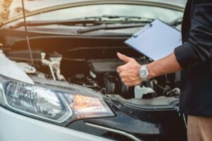 verifique-o-estado-do-carro_224786-167